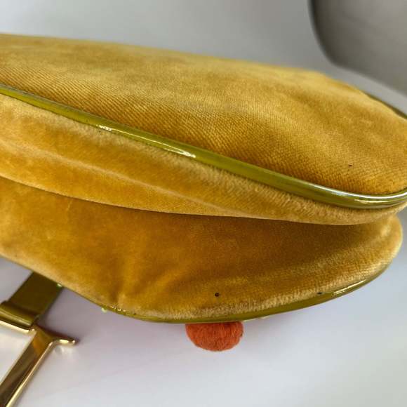 Limited Edition John Galliano era Dior Saddle bag with pompom and bead - Picture 14 of 16